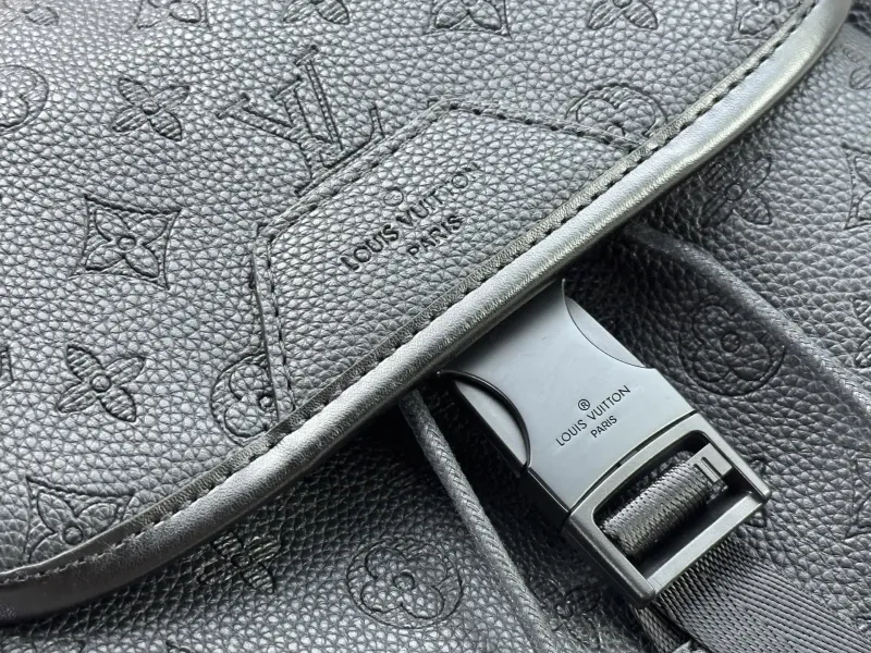 LV Backpacks-345 - Image 7