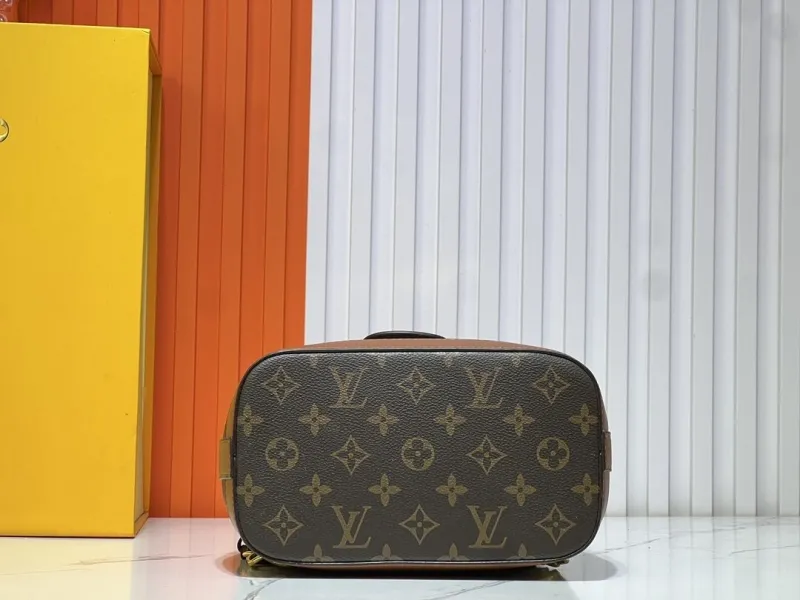 LV Backpacks-349 - Image 7