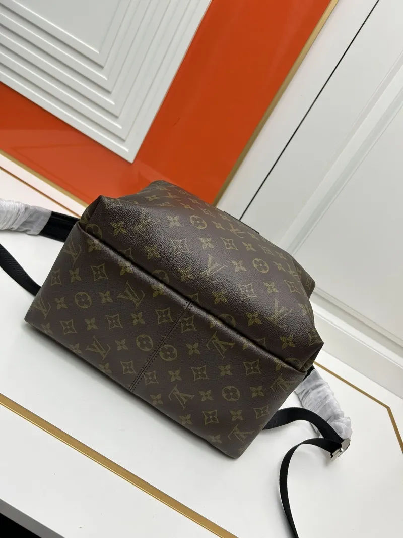 LV Backpacks-359 - Image 7