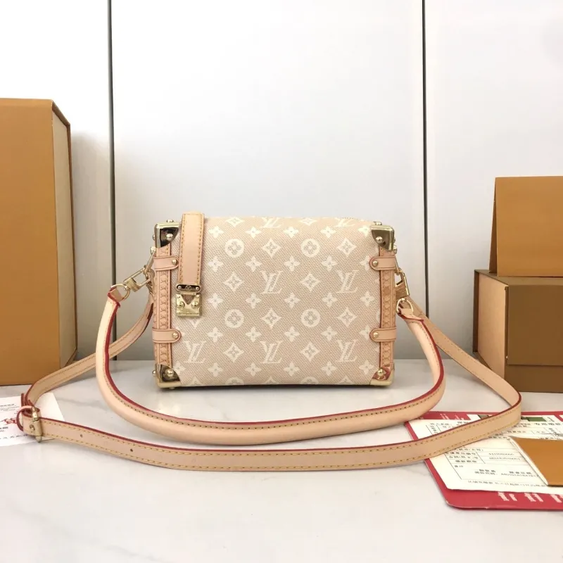 Alternative view of LV Box Bags-3