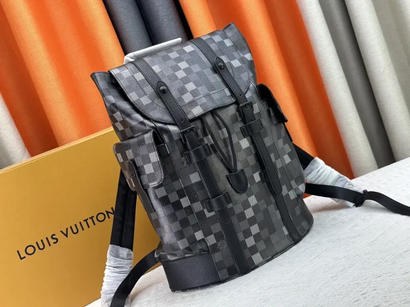 Alternative view of LV Box Bags-11