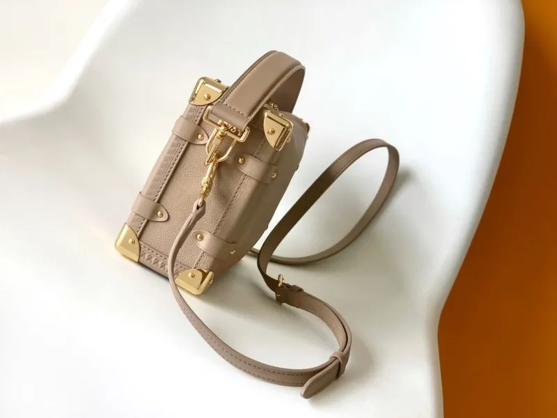 Alternative view of LV Box Bags-18