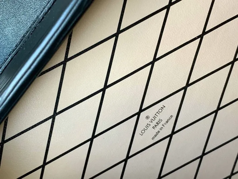 LV Box Bags-27 - Image 9