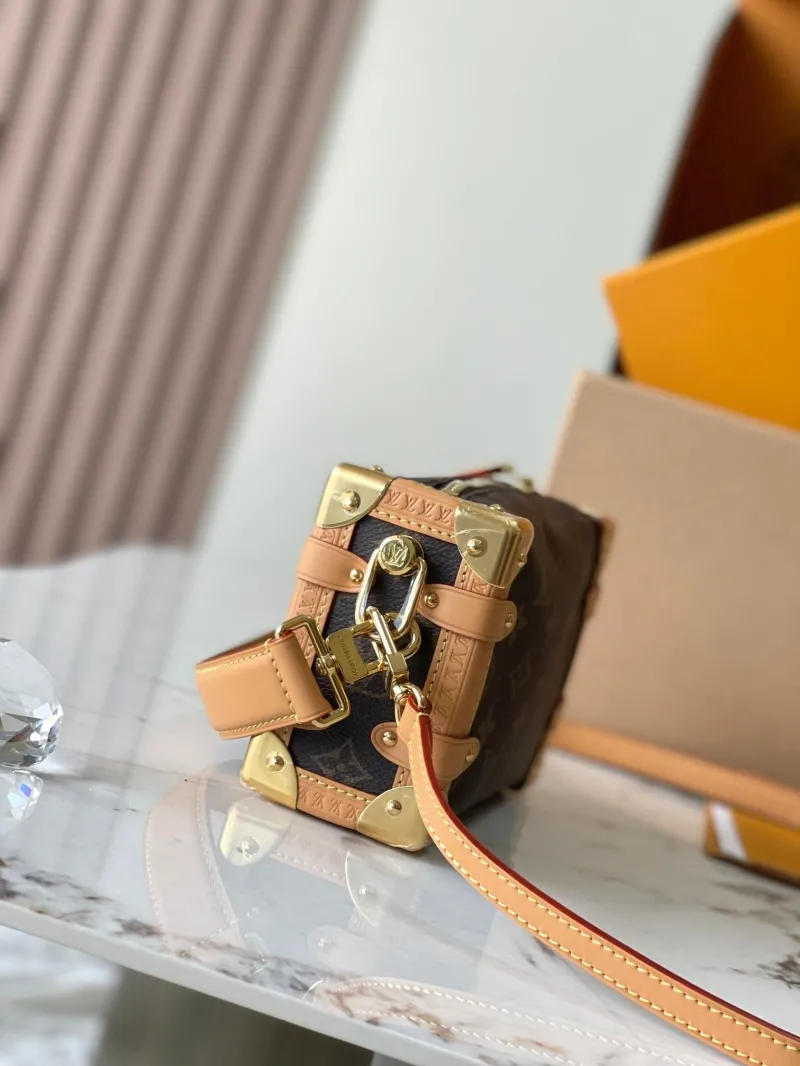 Alternative view of LV Box Bags-44