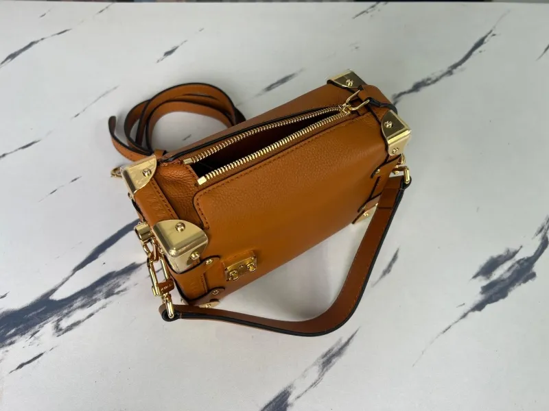 Alternative view of LV Box Bags-63
