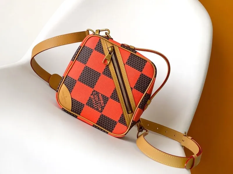 Alternative view of LV Box Bags-105