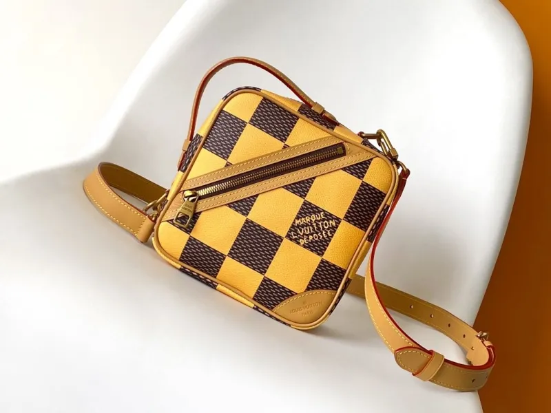 Alternative view of LV Box Bags-106