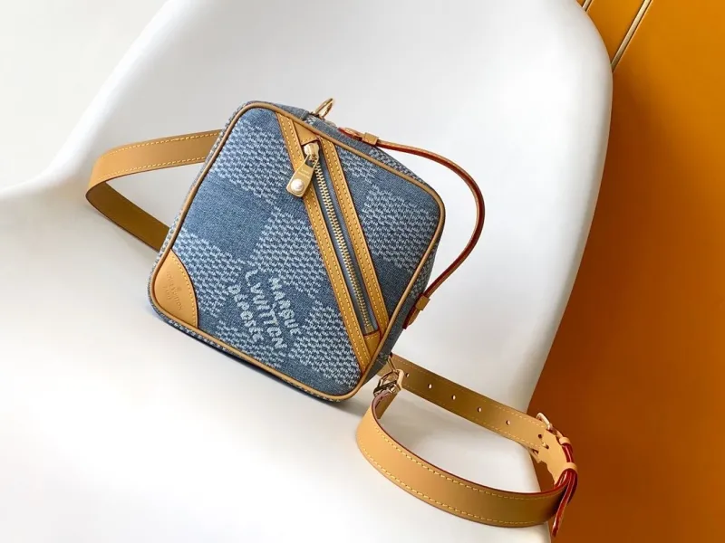 Alternative view of LV Box Bags-109