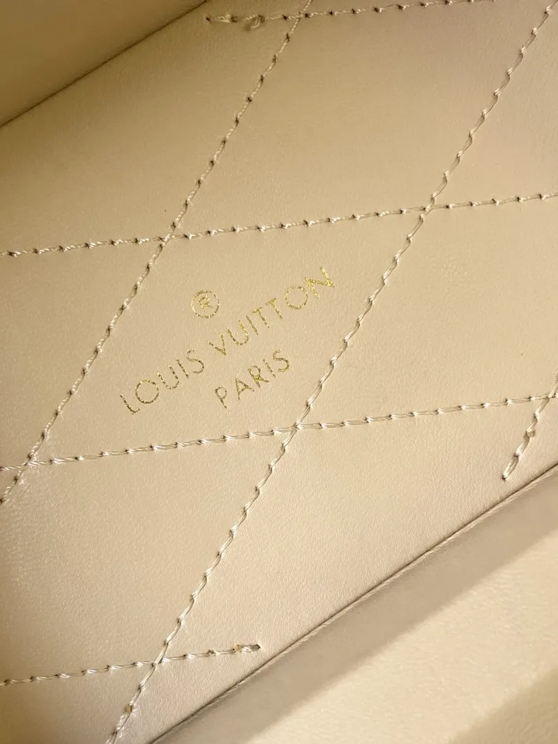LV Box Bags-112 - Image 9