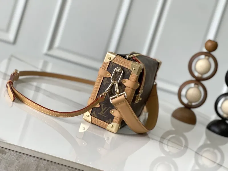 Alternative view of LV Box Bags-114