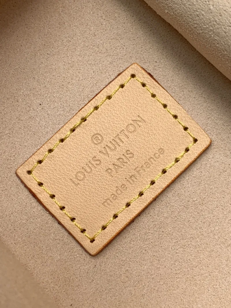 LV Box Bags-124 - Image 9