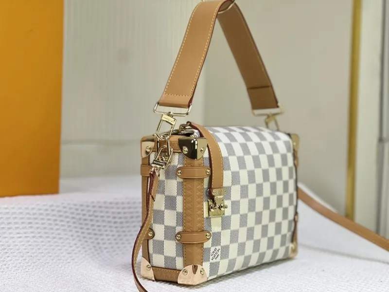 Alternative view of LV Box Bags-133