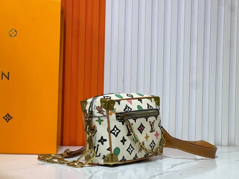 Alternative view of LV Box Bags-141