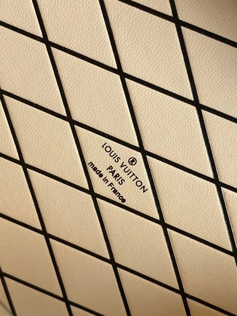 LV Box Bags-198 - Image 9