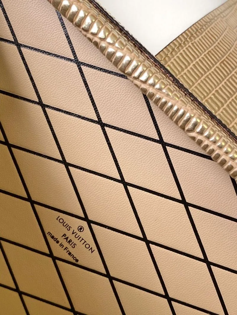 LV Box Bags-200 - Image 8