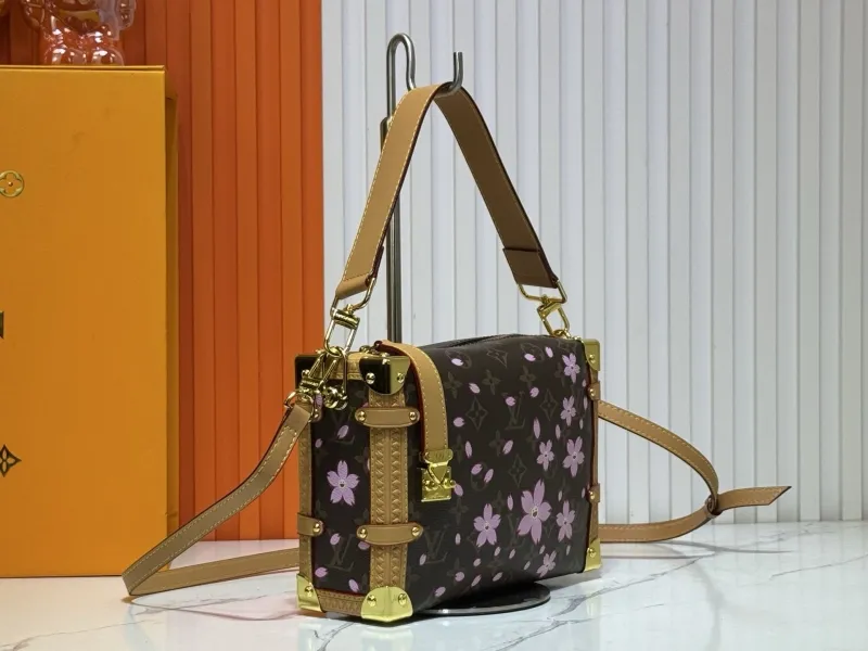 Alternative view of LV Box Bags-204