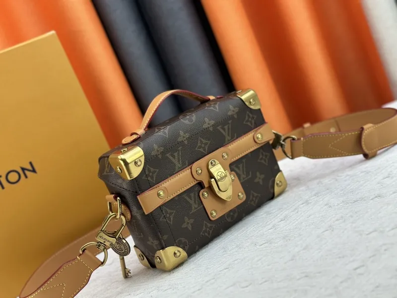 Alternative view of LV Box Bags-213