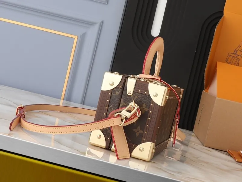 Alternative view of LV Box Bags-219