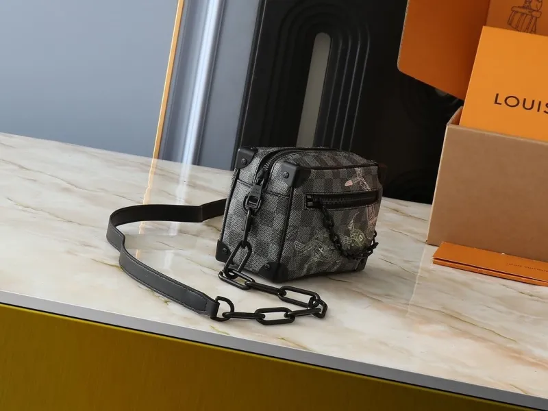 Alternative view of LV Box Bags-222