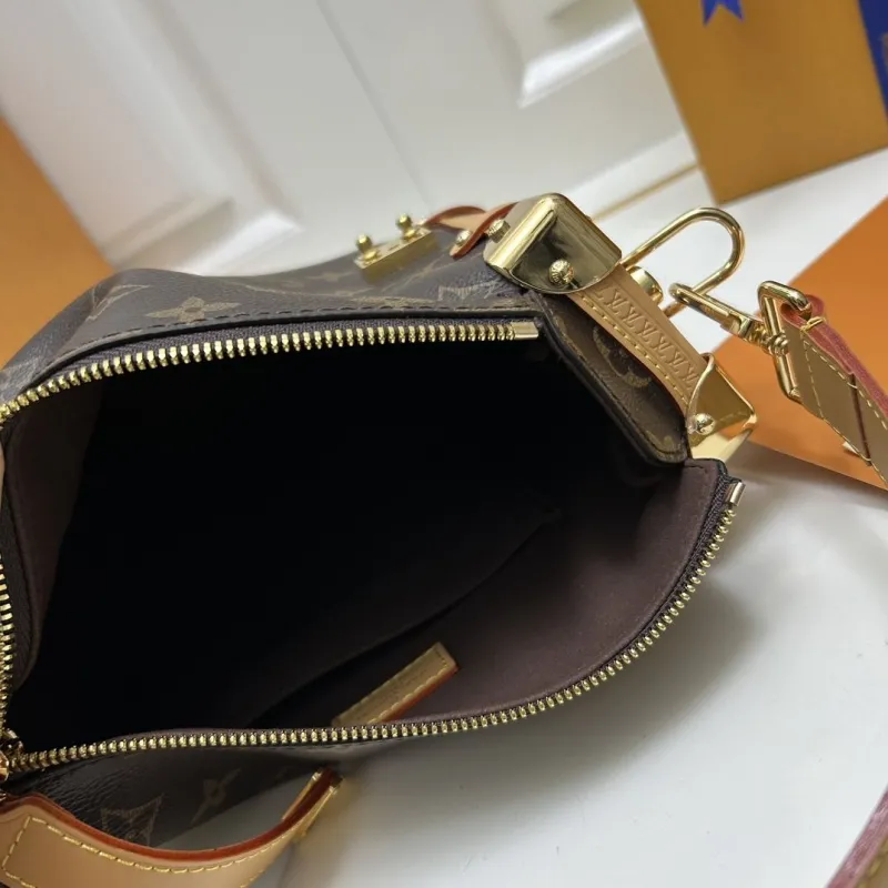 Alternative view of LV Box Bags-241