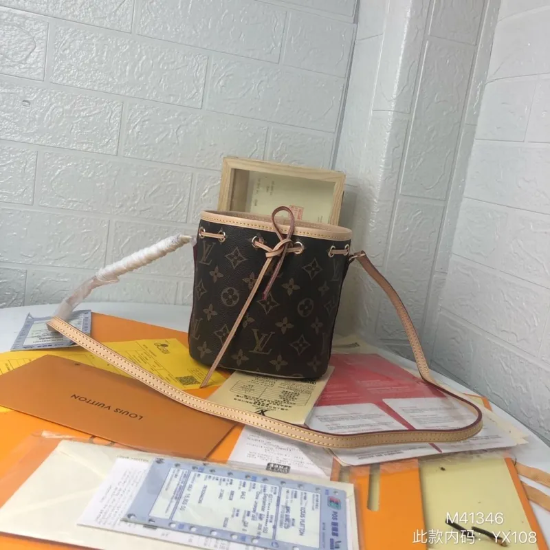 LV Bucket Bags-4