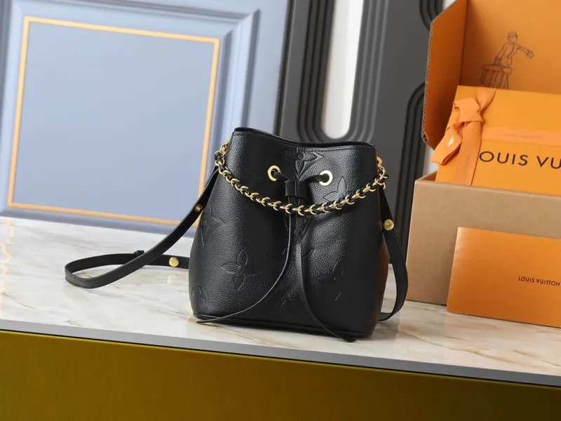 LV Bucket Bags-5