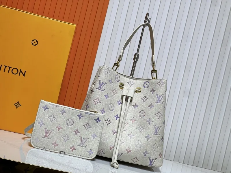 LV Bucket Bags-15