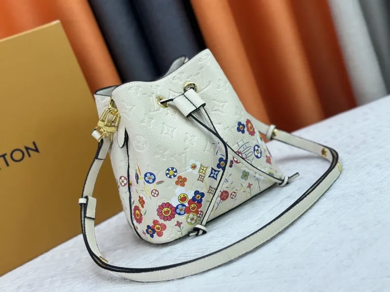 Alternative view of LV Bucket Bags-16