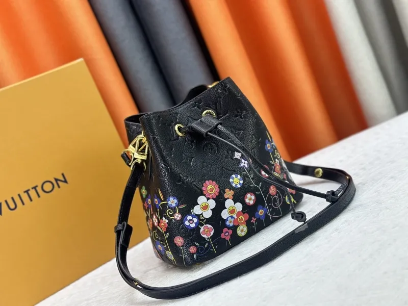 Alternative view of LV Bucket Bags-17