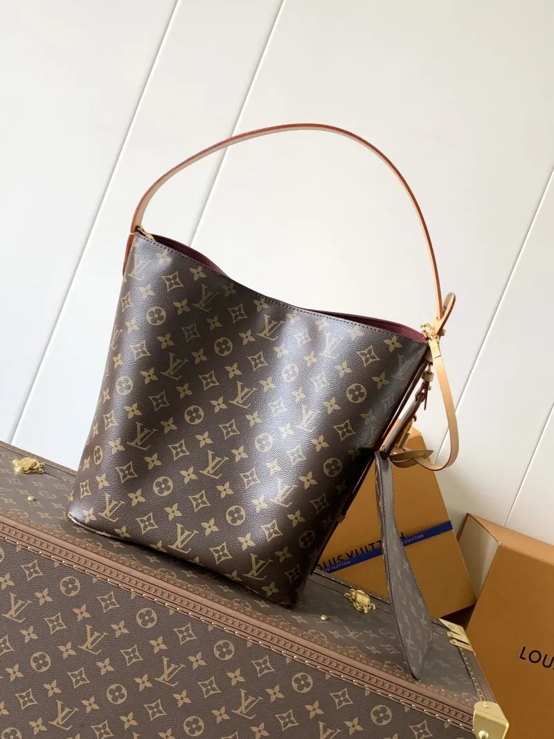 Alternative view of LV Bucket Bags-20