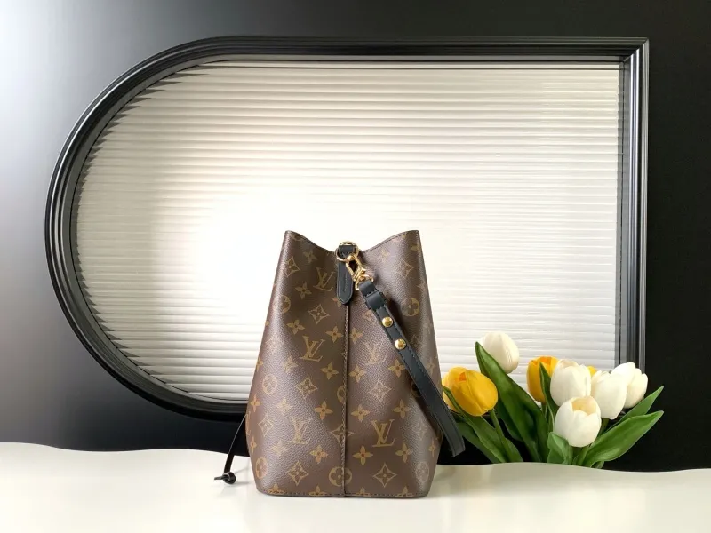 Alternative view of LV Bucket Bags-55