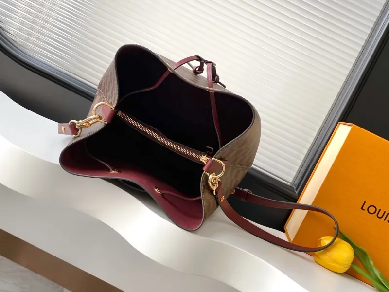 LV Bucket Bags-58 - Image 9