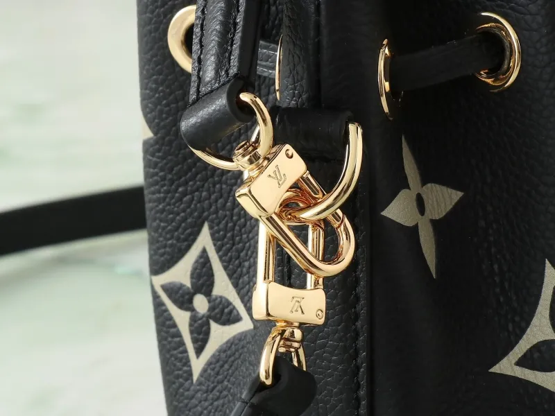 Alternative view of LV Bucket Bags-61