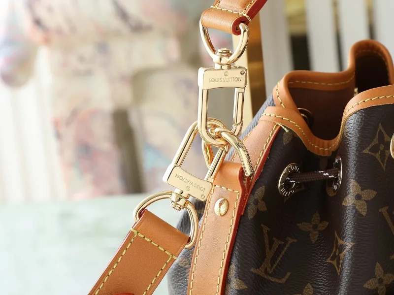 Alternative view of LV Bucket Bags-80