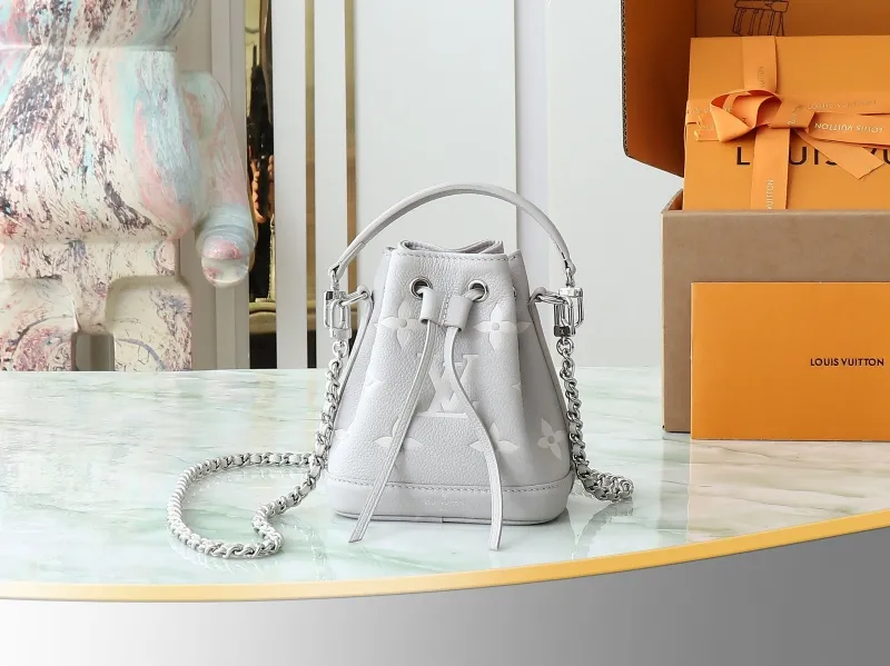 LV Bucket Bags-81