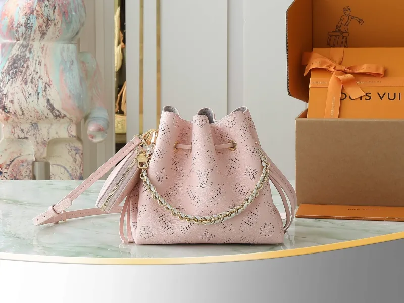 LV Bucket Bags-82