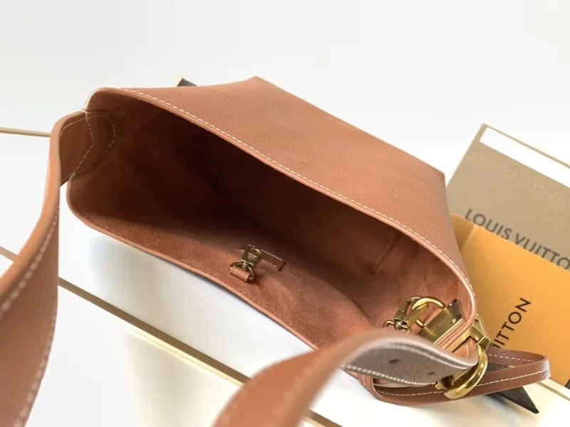 LV Bucket Bags-107 - Image 8