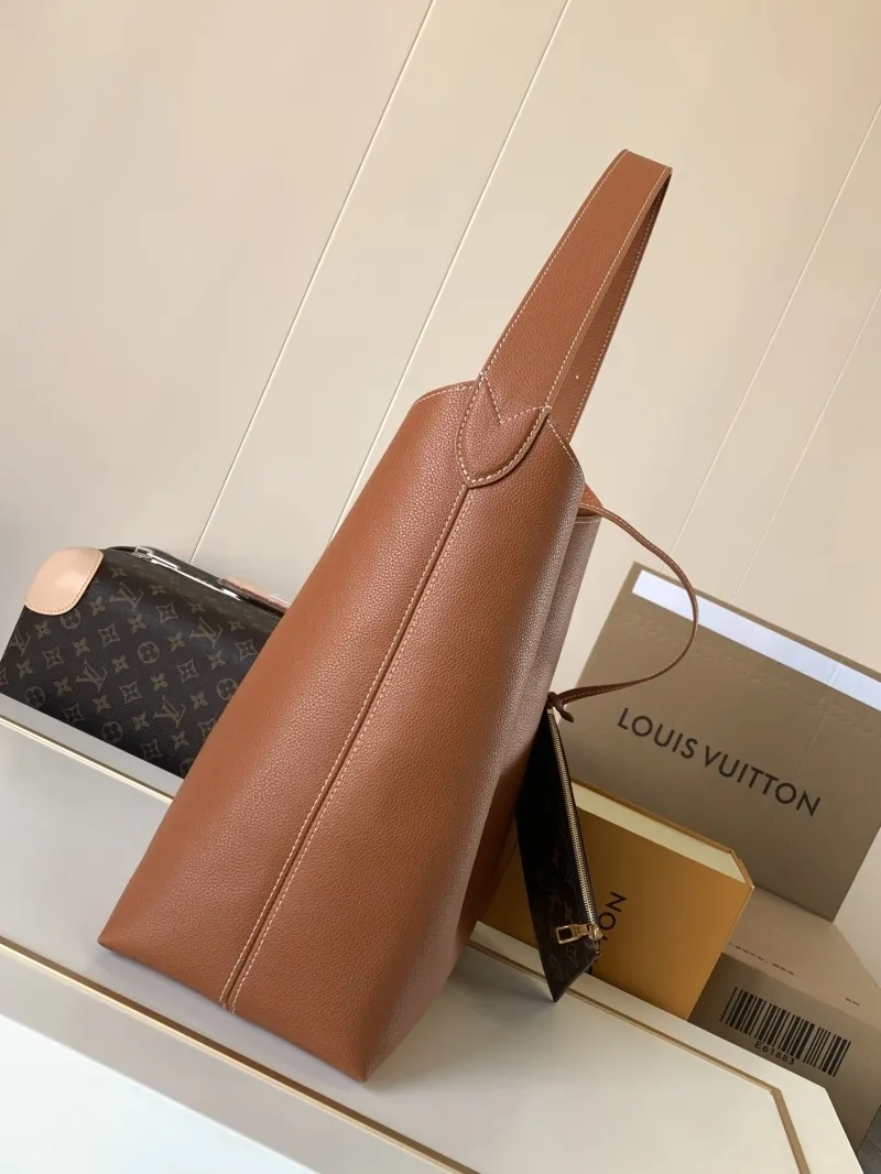Alternative view of LV Bucket Bags-108