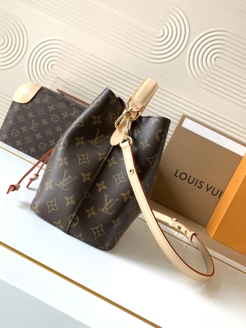 Alternative view of LV Bucket Bags-111