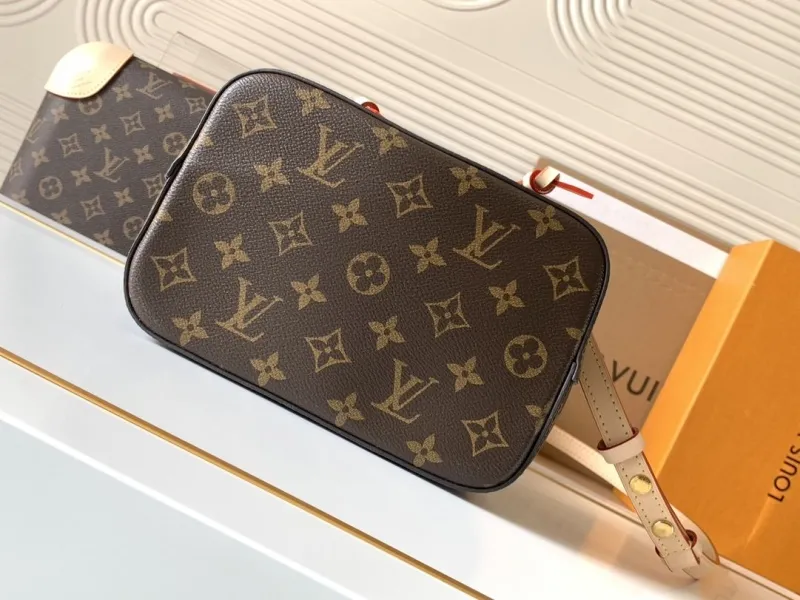 LV Bucket Bags-111 - Image 4