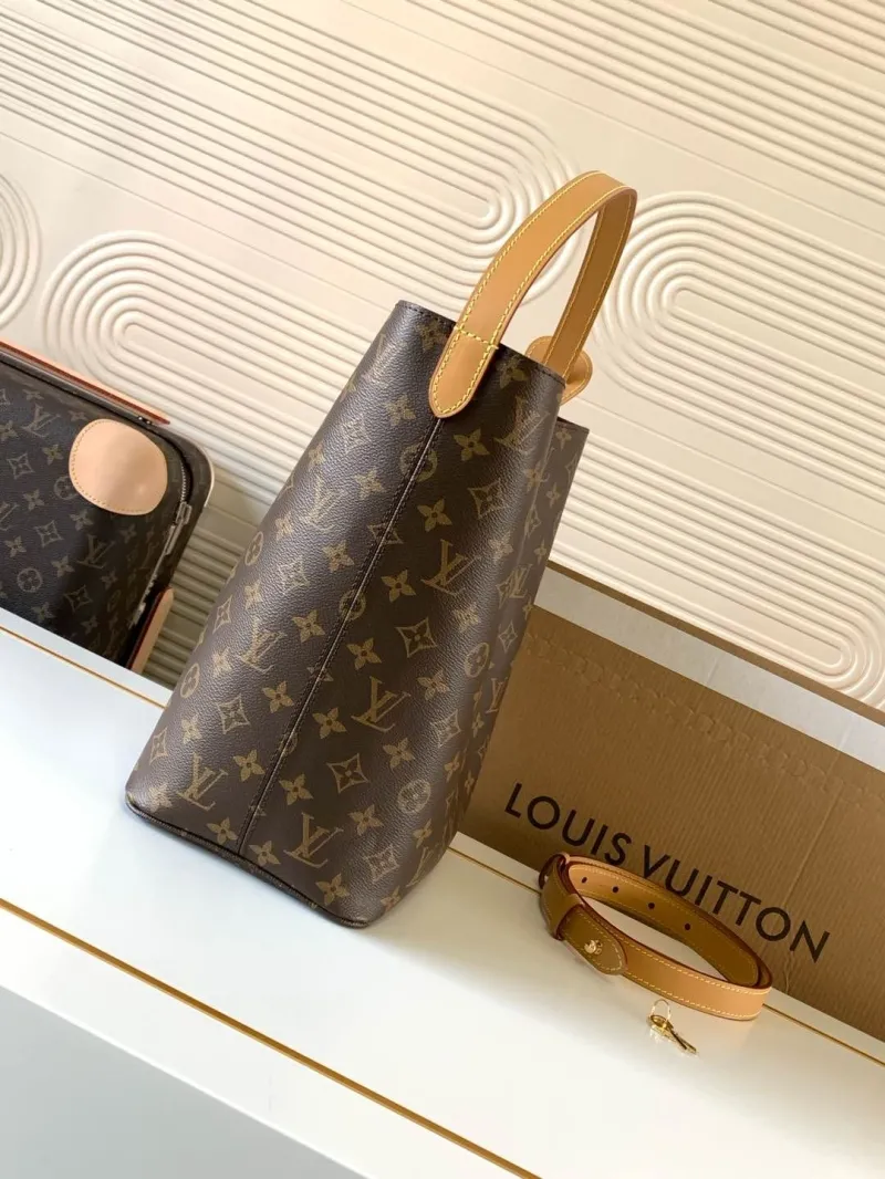 Alternative view of LV Bucket Bags-113