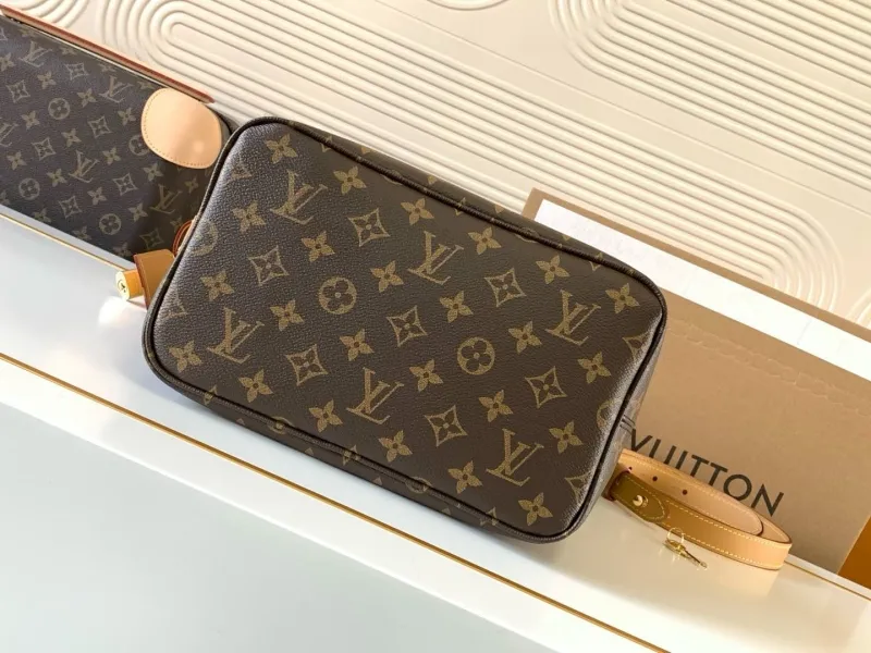 LV Bucket Bags-113 - Image 5