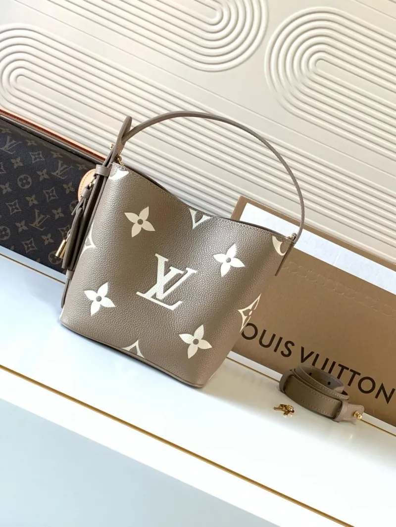LV Bucket Bags-115