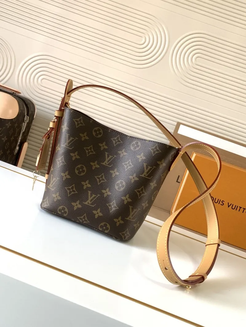 LV Bucket Bags-119