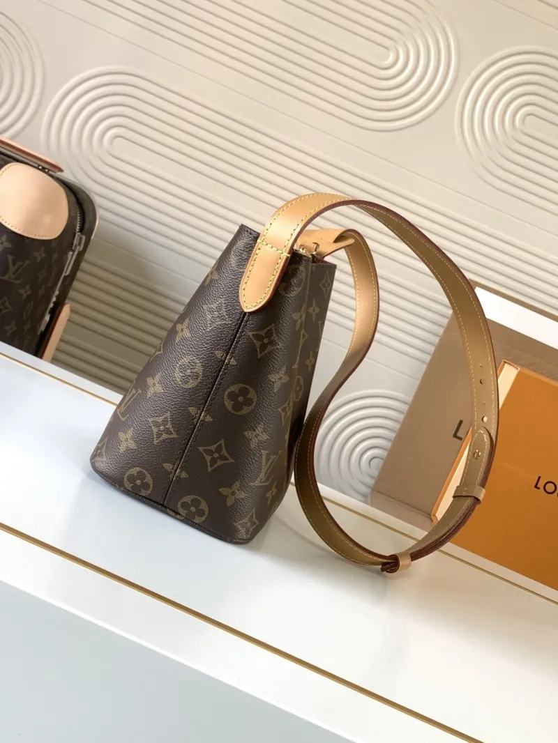 Alternative view of LV Bucket Bags-119
