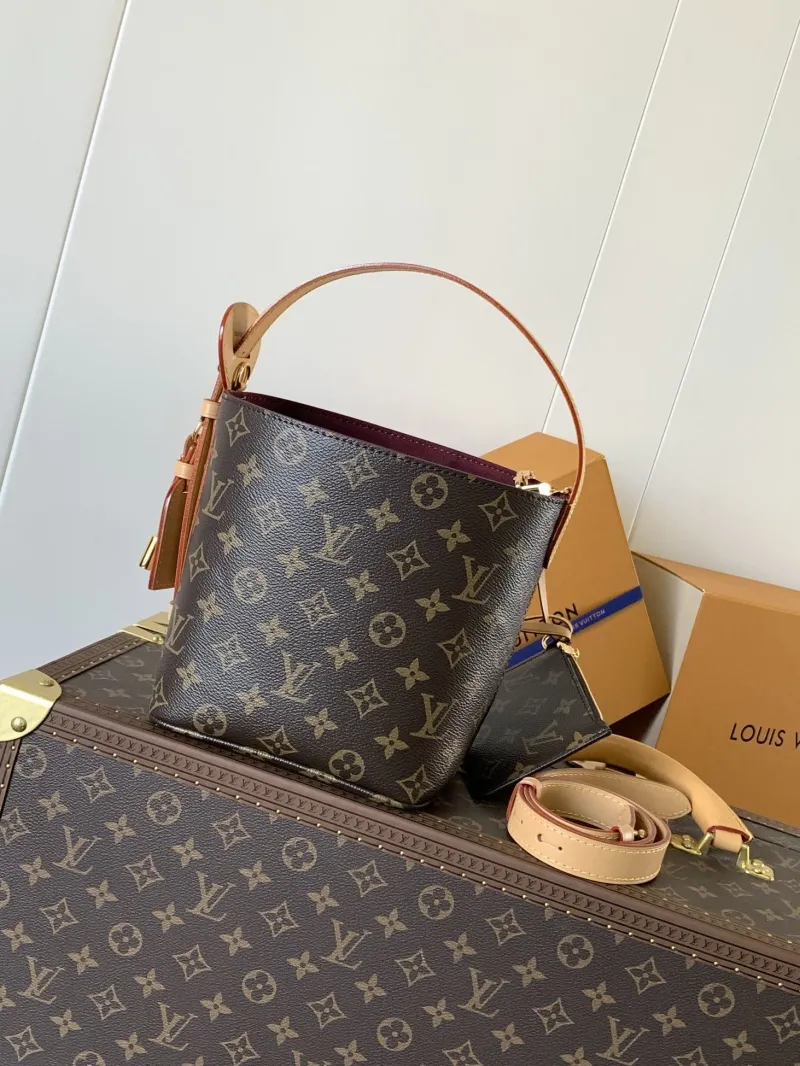 LV Bucket Bags-121