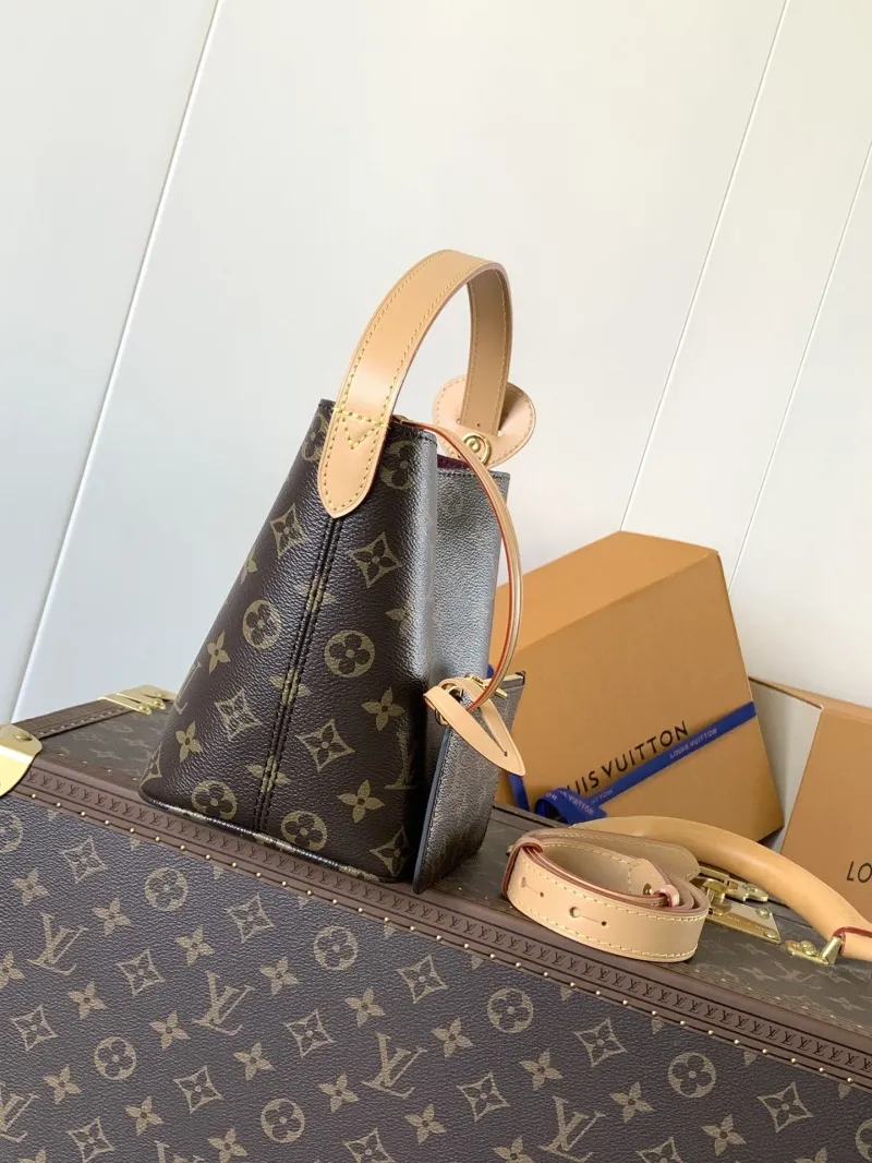 Alternative view of LV Bucket Bags-121