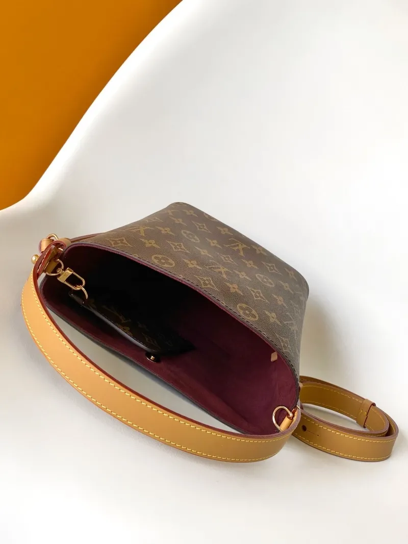 Alternative view of LV Bucket Bags-123