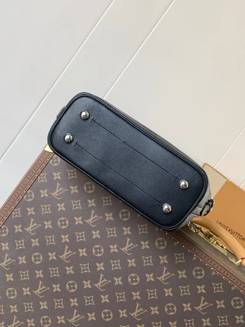 LV Bucket Bags-126 - Image 4