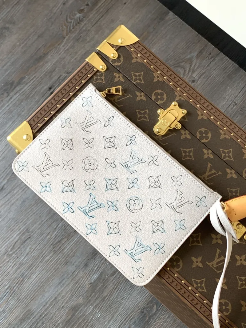 LV Bucket Bags-129 - Image 7